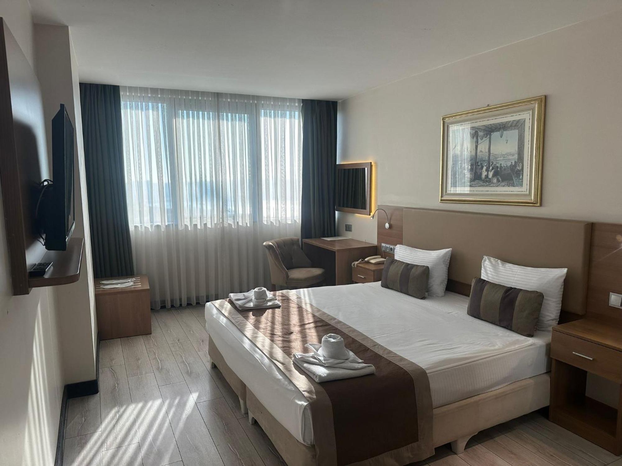 Готель Euro Plaza - Taksim Pera 4*